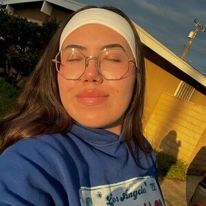 Meet your Posher, Kacie